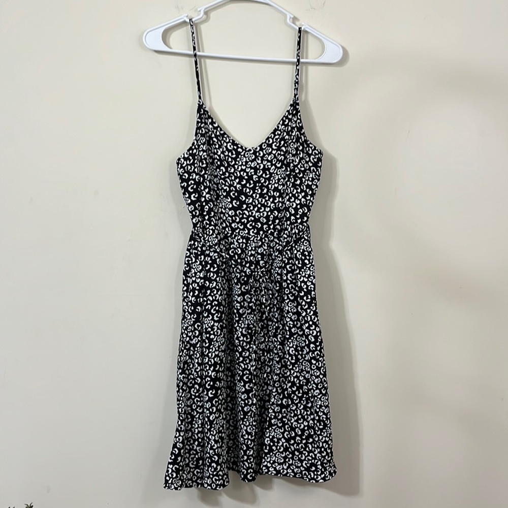 Ann Taylor LOFT Black White Printed A-line Dress Size 6